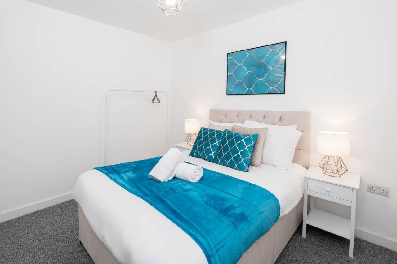 Two Bedroom Apartment - En Suites - Smart Tv'S - Wifi - Netflix - Bearwood Birmingham Exterior foto